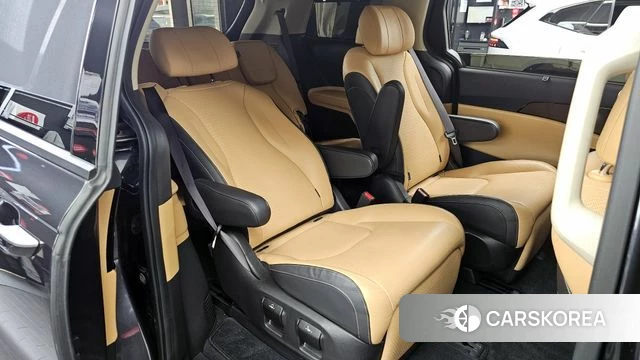 Kia Carnival 4th generation 2022 Серый из Кореи, фото 3