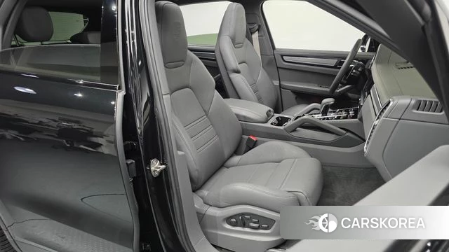 Porsche Cayenne (PO536) 2023 Черный из Кореи, фото 3