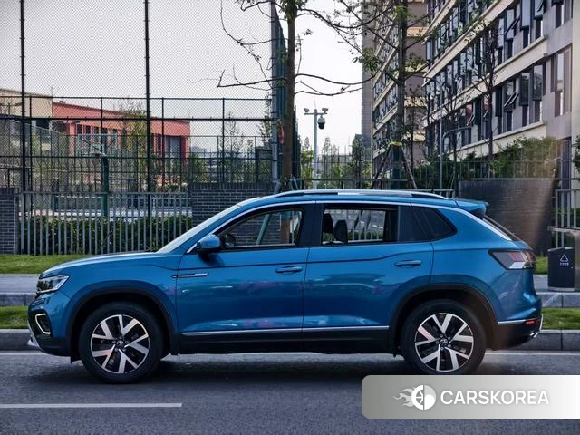 Volkswagen Tanyue 2023 Синий из Китая, фото 3