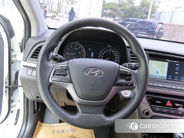 Hyundai Avante AD 2018 Белый из Кореи, фото 3