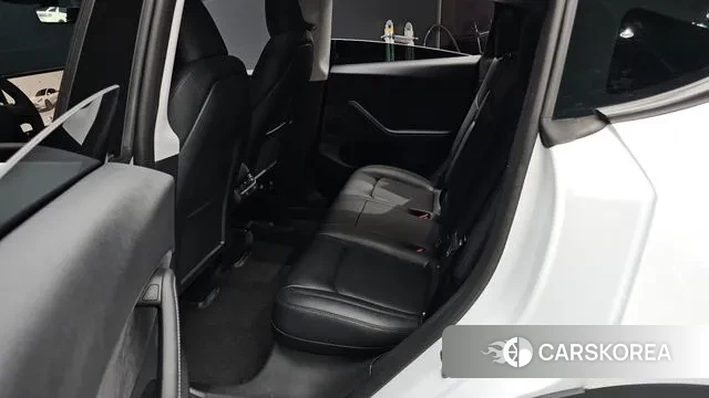 Tesla Model Y 2024 Белый из Кореи, фото 3