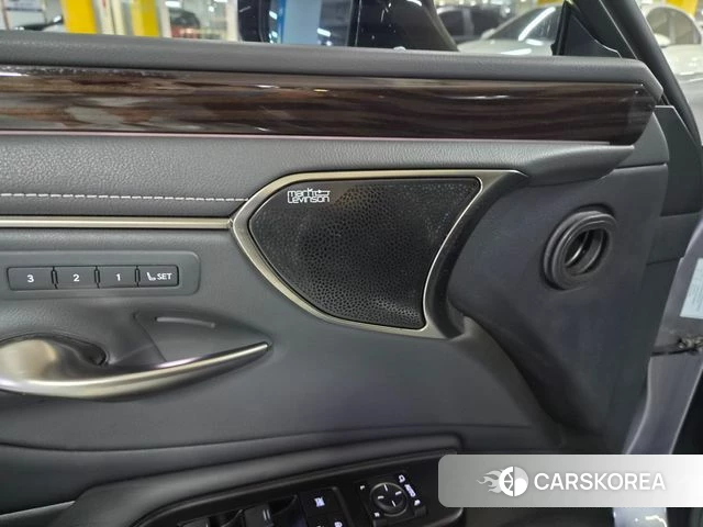 Lexus ES300h 7th generation 2018 Серый из Кореи, фото 3