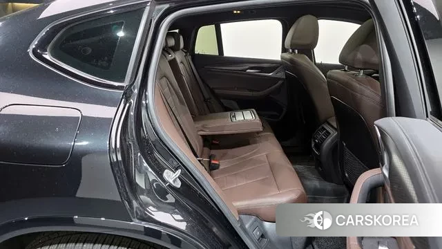 BMW X4 (G02) 2023 Черный из Кореи, фото 3