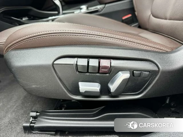 BMW 1 series 2023 Белый из Китая, фото 3