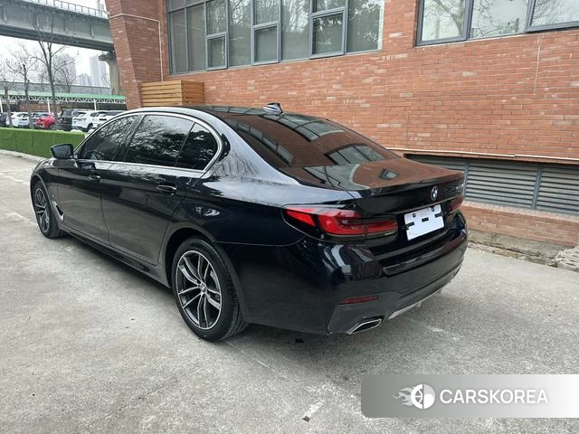 BMW 5 series 2022 Черный из Китая, фото 3