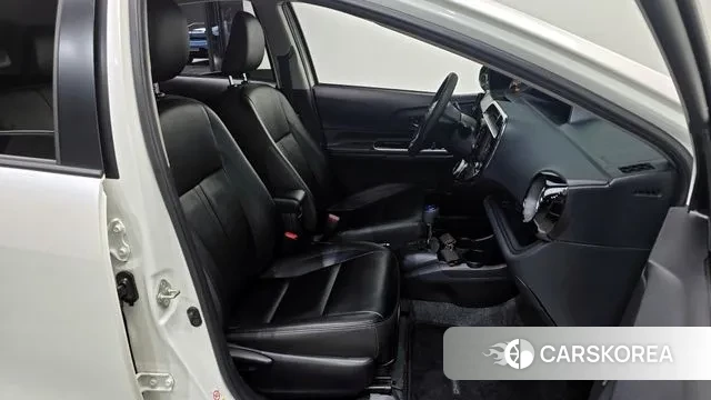 Toyota Prius C 2018 Белый из Кореи, фото 3