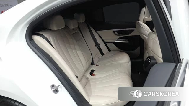 Mercedes-Benz E-Class W214 2025 Белый из Кореи, фото 3