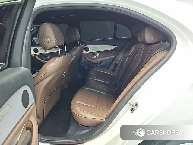 Mercedes-Benz E-Class W213 2021 Белый из Кореи, фото 3