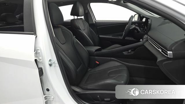 Hyundai Avante (CN7) 2022 Белый из Кореи, фото 3