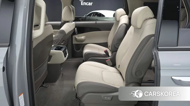 Kia The New Carnival 4th Generation 2025 Серебристо-серый из Кореи, фото 3