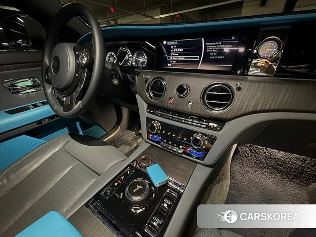Rolls-Royce Ghost 2nd Generation 2022 Светло-серебряный цвет из Кореи, фото 3