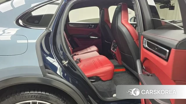 Porsche Cayenne (PO536) 2020 Светло-серебряный цвет из Кореи, фото 3