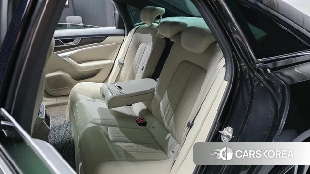Audi A6 (C8) 2021 Черный из Кореи, фото 3
