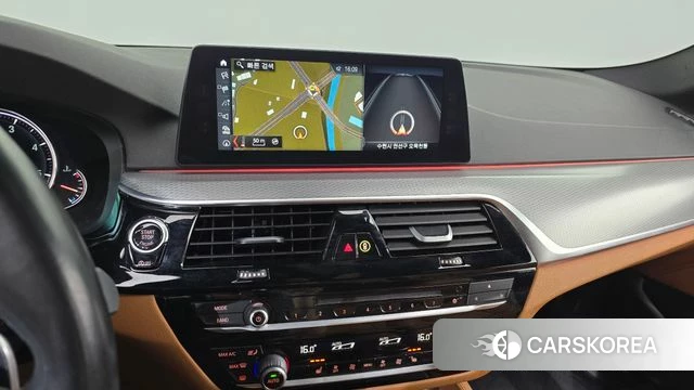 BMW 5 Series (G30) 2018 Черный из Кореи, фото 3
