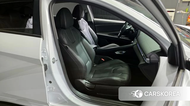 Hyundai The New Avante (CN7) 2024 Белый из Кореи, фото 3