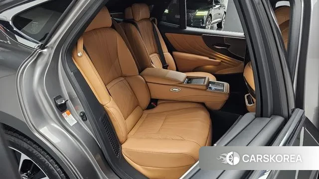 Lexus LS500h 5th generation 2022 Серый из Кореи, фото 3