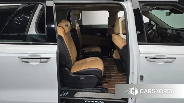 Kia Carnival 4th generation 2023 Белый из Кореи, фото 3