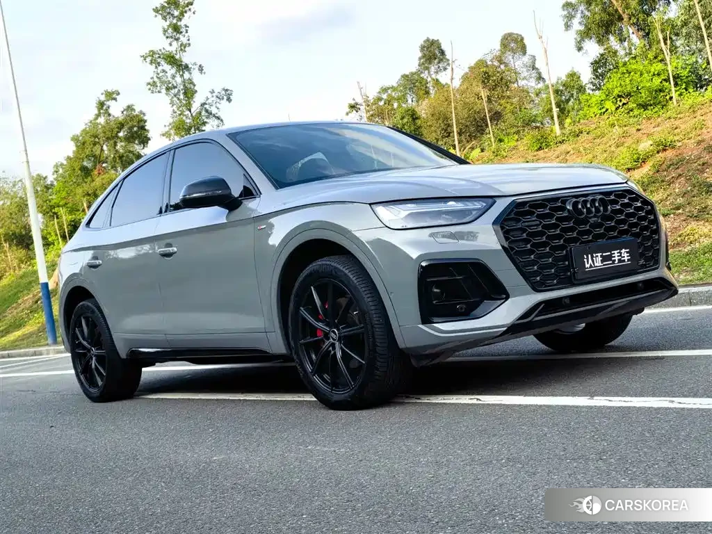 Audi Q5L 2022 Silver/gray из Китая, фото 3