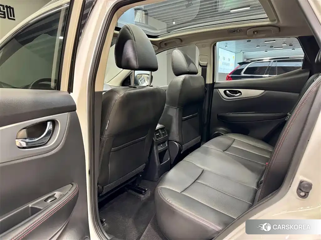 Nissan Qashqai 2023 Белый из Китая, фото 3
