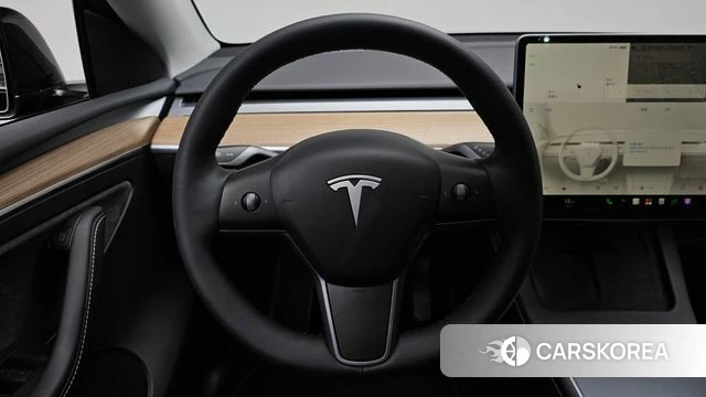 Tesla Model Y 2024 Черный из Кореи, фото 3