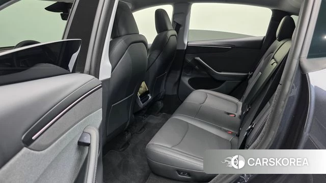 Tesla Model Y 2025 Серый из Кореи, фото 3