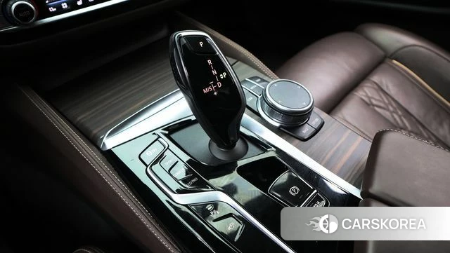 BMW 5 Series (G30) 2021 Белый из Кореи, фото 3