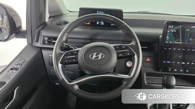 Hyundai Staria 2023 Серебряный из Кореи, фото 3