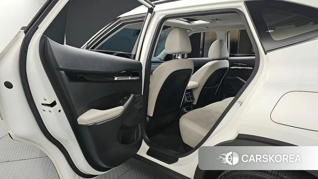 Kia Seltos 2022 Белый из Кореи, фото 3