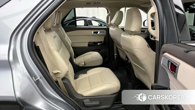 Ford Explorer 6th Generation 2021 Серебристо-серый из Кореи, фото 3