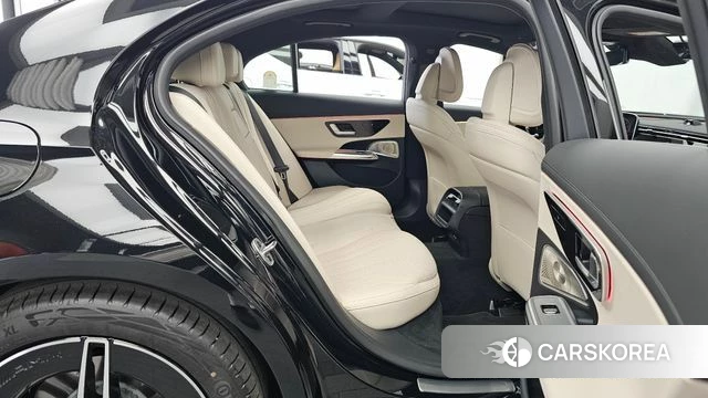 Mercedes-Benz E-Class W214 2025 Черный из Кореи, фото 3