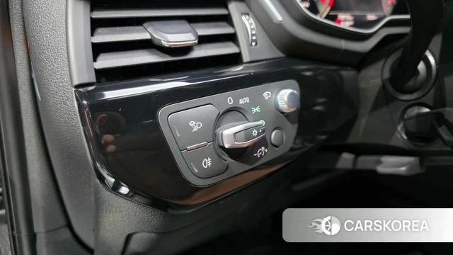 Audi A4 (B9) 2022 Черный из Кореи, фото 3