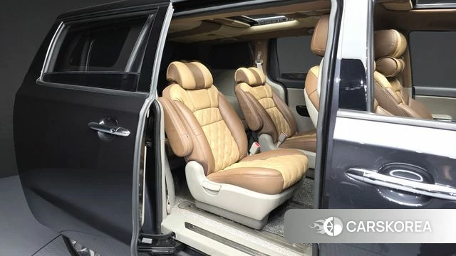 Kia The New Carnival 2018 Серый из Кореи, фото 3