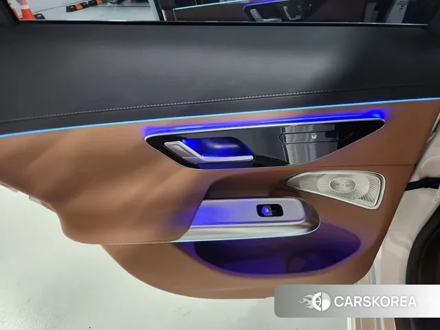 Mercedes-Benz E-Class W214 2025 Белый из Кореи, фото 3