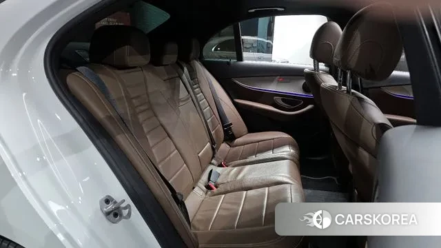 Mercedes-Benz E-Class W213 2021 Белый из Кореи, фото 3