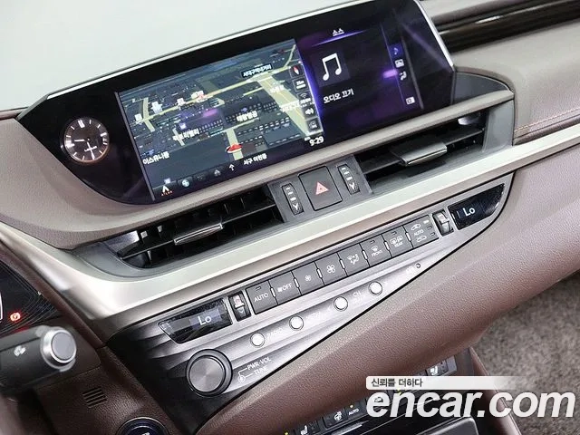 Lexus ES300h 7th generation 2020 Песочный из Кореи, фото 3