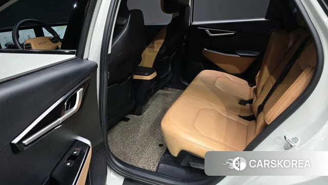 Kia EV6 2023 Жемчужный цвет из Кореи, фото 3