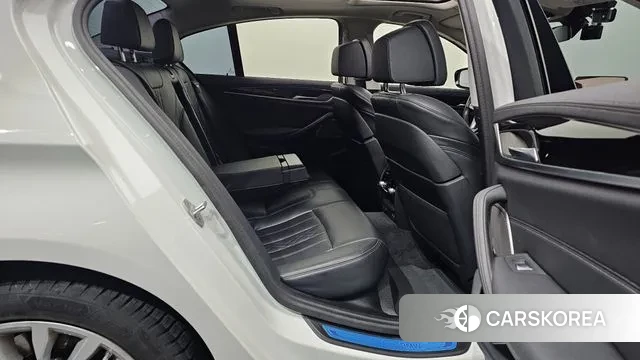 BMW 5 Series (G30) 2020 Белый из Кореи, фото 3