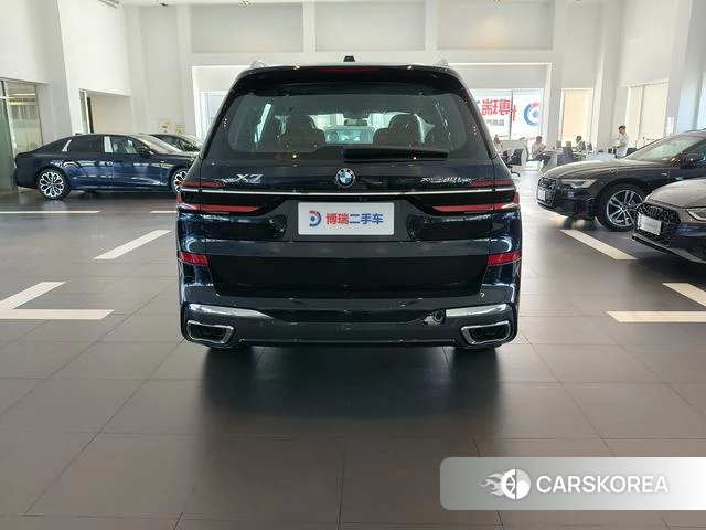 BMW X7 2024 Черный из Китая, фото 3