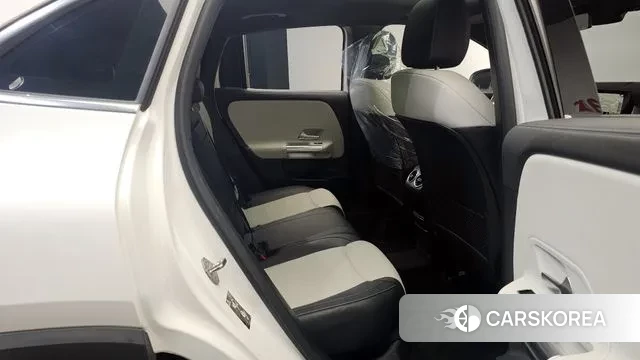 Mercedes-Benz GLA - Class H247 2022 Белый из Кореи, фото 3