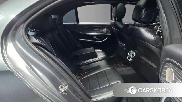 Mercedes-Benz E-Class W213 2021 Серый из Кореи, фото 3