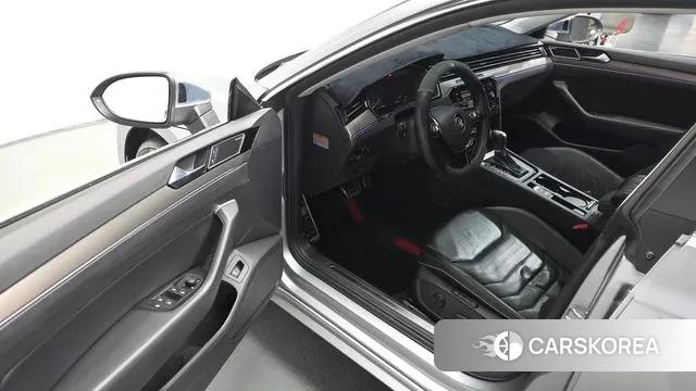 Volkswagen Arteon 2019 Серебристо-серый из Кореи, фото 3