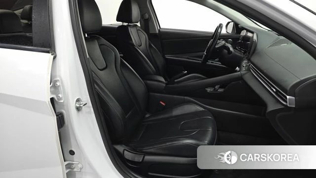 Hyundai Avante (CN7) 2021 Белый из Кореи, фото 3