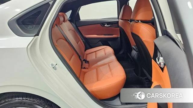 Kia The New K3 2nd generation 2024 Белый из Кореи, фото 3