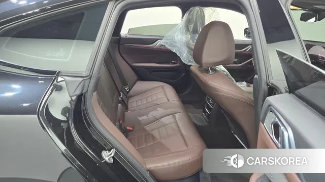 BMW i4 2022 Черный из Кореи, фото 3