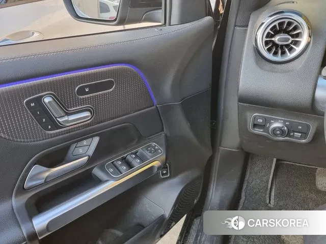 Mercedes-Benz GLB-Class X247 2020 Черный из Кореи, фото 3