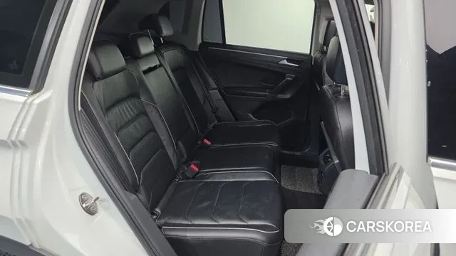 Volkswagen Tiguan second Generation 2019 Белый из Кореи, фото 3