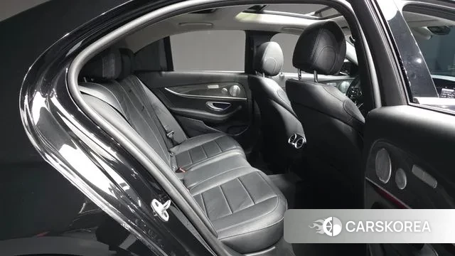 Mercedes-Benz E-Class W213 2020 Черный из Кореи, фото 3