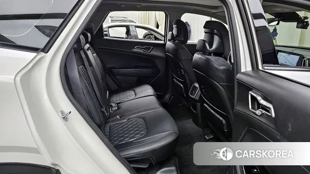 Kia Sportage 5th Generation 2023 Белый из Кореи, фото 3