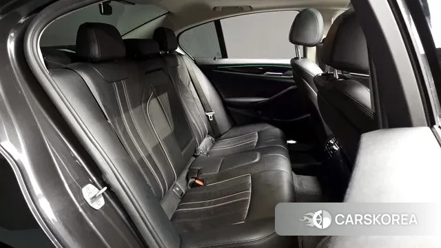 BMW 5 Series (G30) 2018 Серый из Кореи, фото 3