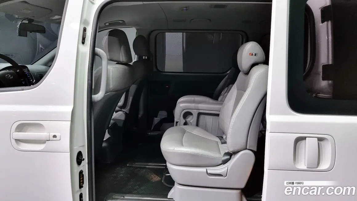 Hyundai The New Grand Starex 2018 Белый из Кореи, фото 3